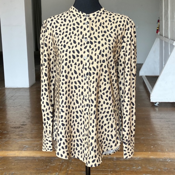 Doris UNTUCKit spotted animal print shirt - Picture 13 of 14